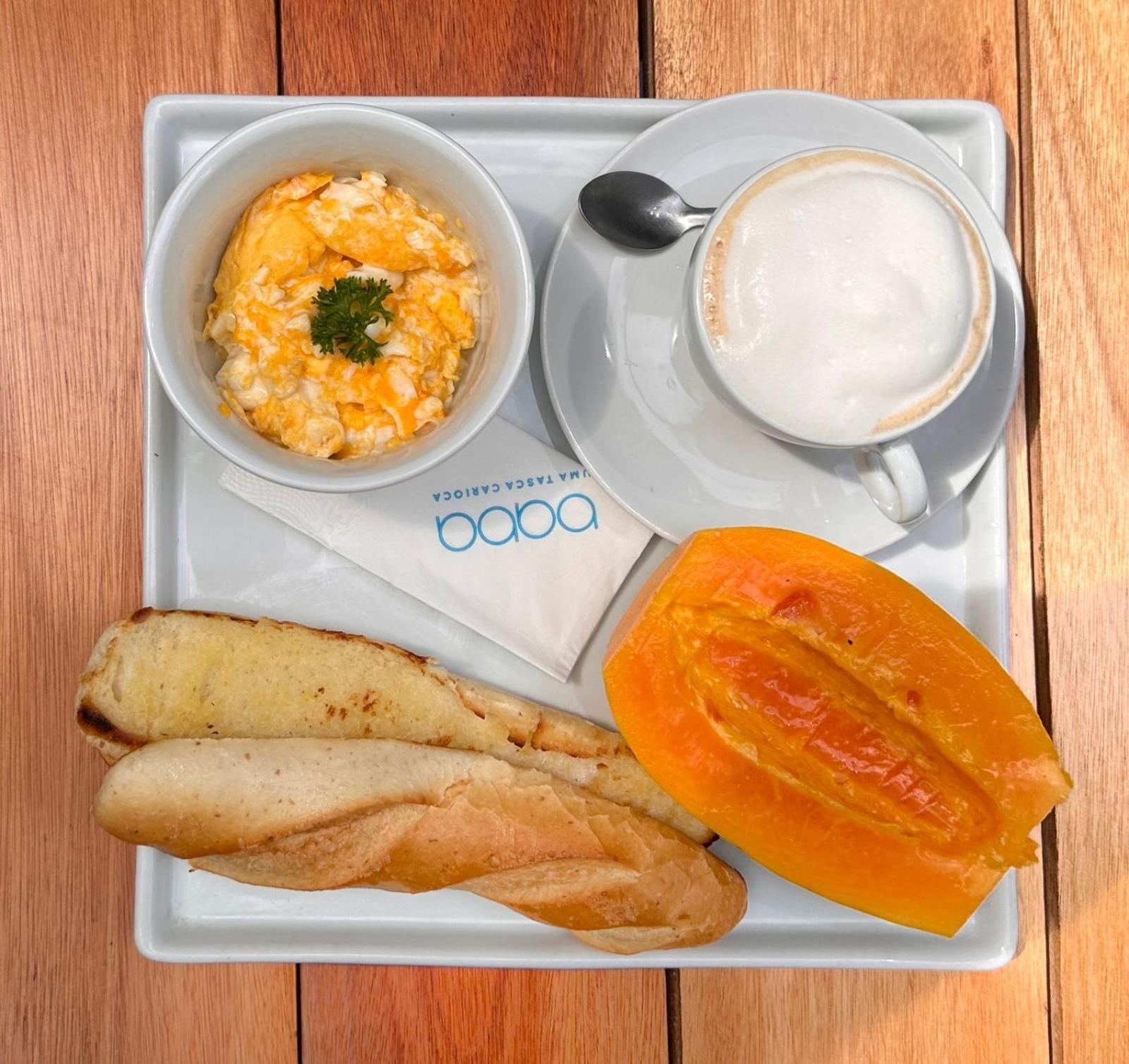 Leblon Hostel